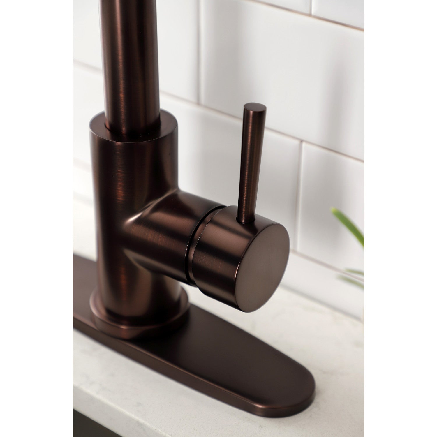 Kingston Sona LS8625DL - Concord Single-Handle Pull-Down Kitchen Faucet, Oil Rubbed Bronze — thumbnail 3